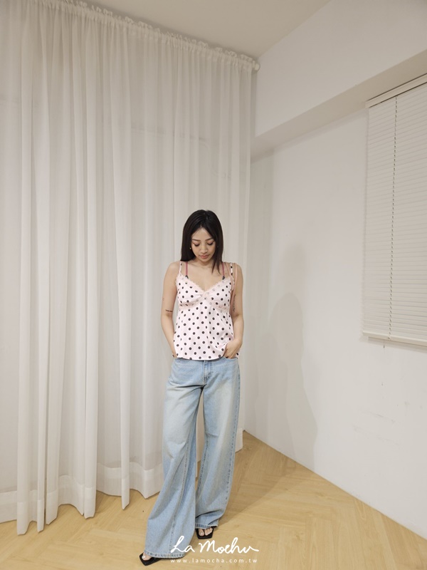 大點點蕾絲緞面背心